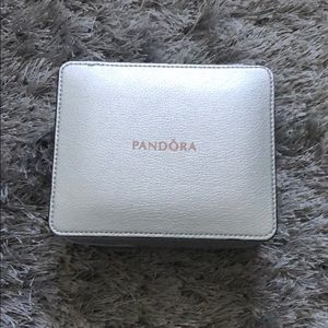 Travel pandora jewelry box